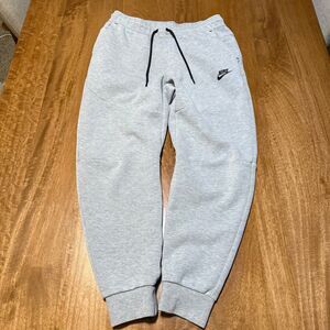 Nike Sportswear Tech Fleece Joggers CU4495-063 Men’s Size M – Grey Heather